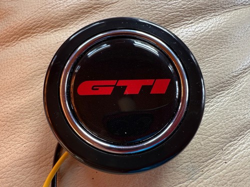 Hupenknopf golf 3 gti - 1,